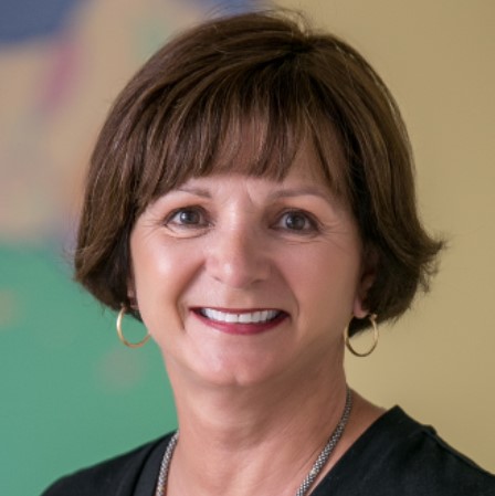 Elvira Teller's headshot