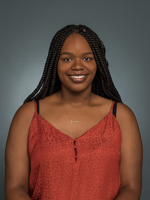 Janelle Nelson Headshot